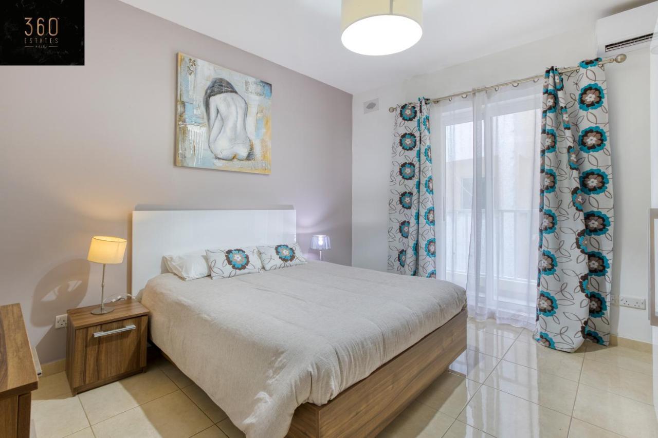 Charming Home Meters From The Seafront With Terrace By 360 Estates St. Paul's Bay Buitenkant foto