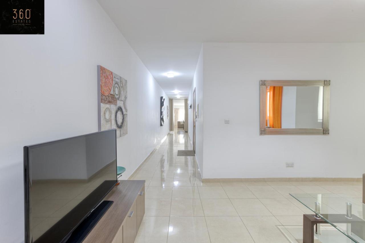 Charming Home Meters From The Seafront With Terrace By 360 Estates St. Paul's Bay Buitenkant foto